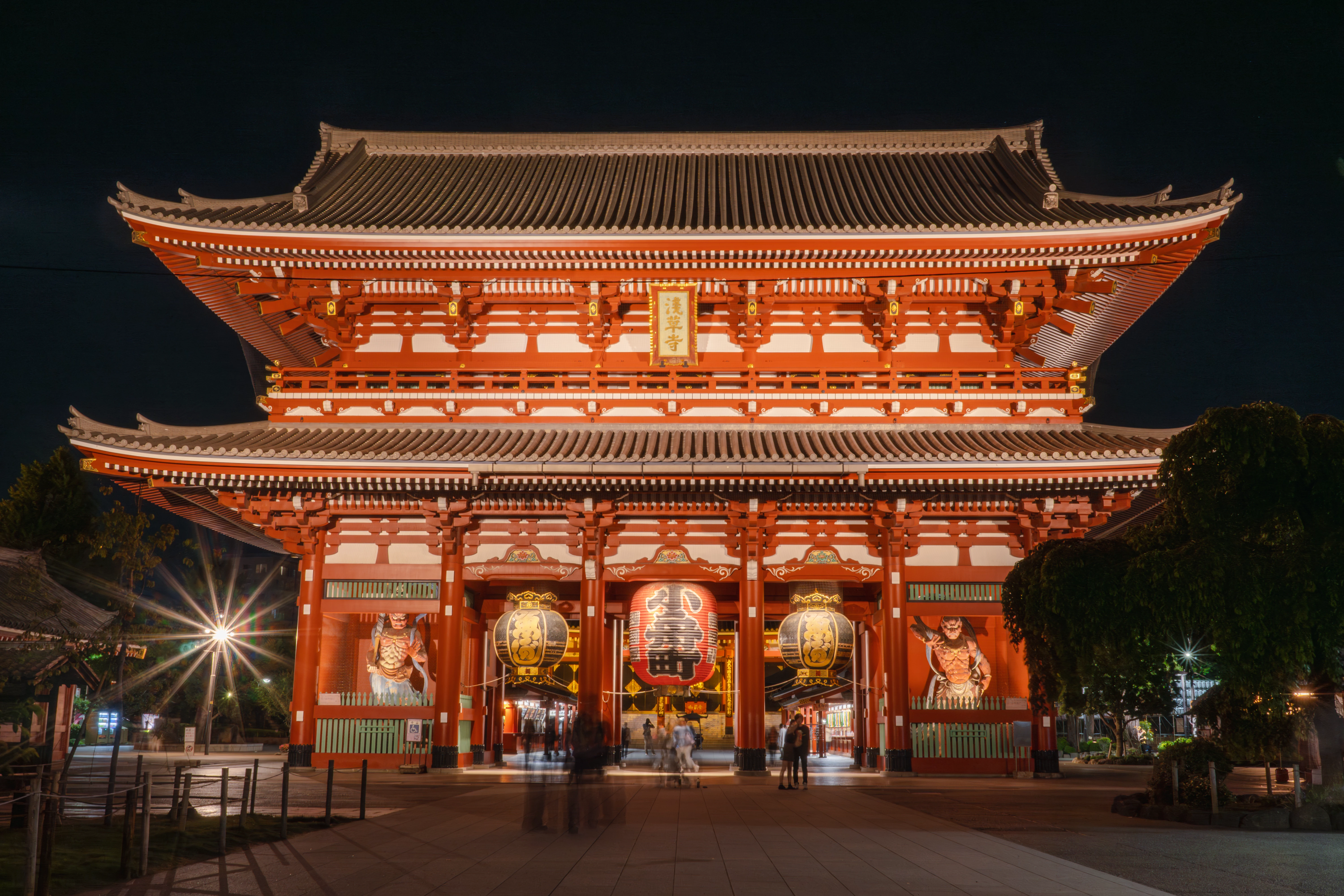 Senso-ji Hozomon Gate at night